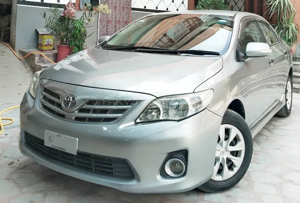 Toyota Corolla 2013 for Sale in Peshawar Image-1