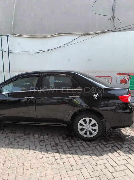 Toyota Corolla 2013 for Sale in Islamabad Image-1