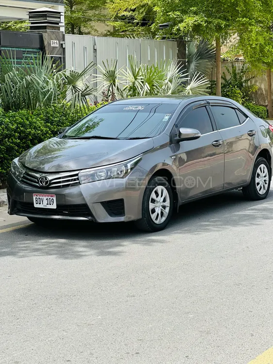 Toyota Corolla 2015 for Sale in Rahim Yar Khan Image-1