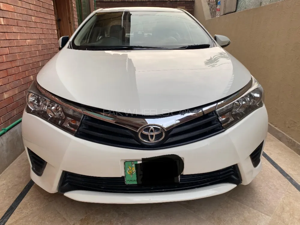 Toyota Corolla 2015 for Sale in Lahore Image-1