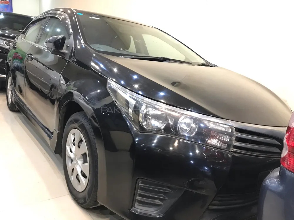 Toyota Corolla 2015 for Sale in Karachi Image-1