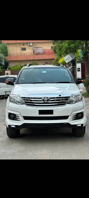 Toyota Fortuner 2016 for Sale in Multan Image-1
