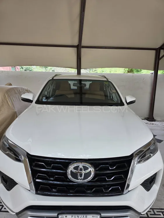 Toyota Fortuner 2021 for Sale in Lahore Image-1