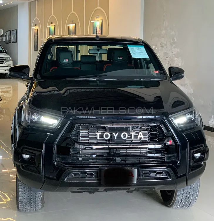 Toyota Hilux 2025 for Sale in Islamabad Image-1