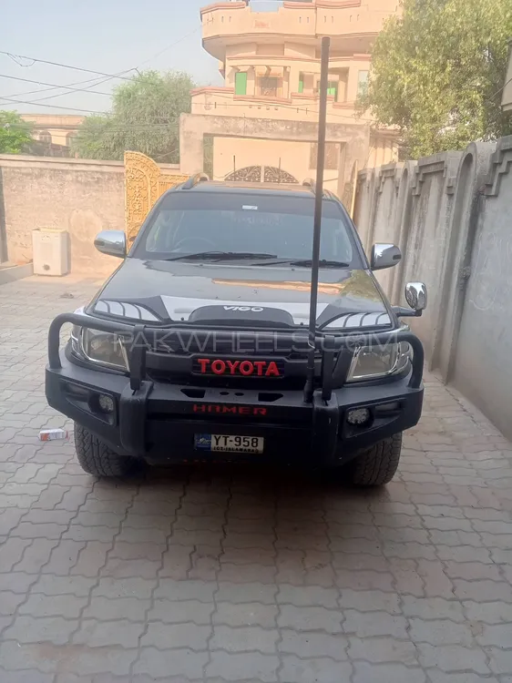 Toyota Hilux 2012 for Sale in Daska Image-1
