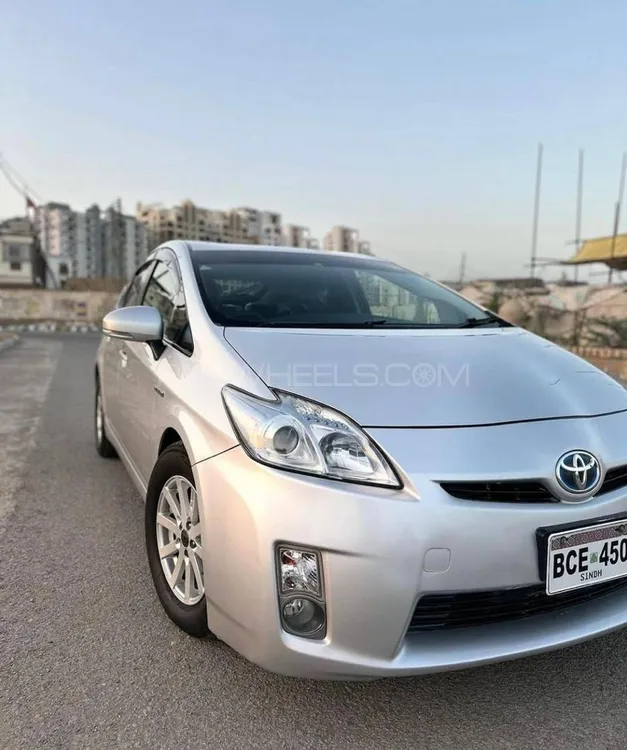 Toyota Prius 2011 for Sale in Shikar pur Image-1
