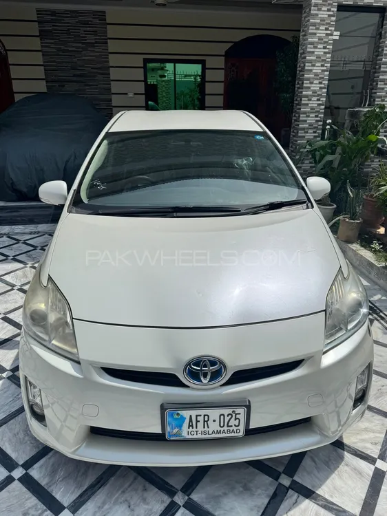 Toyota Prius 2010 for Sale in Kohat Image-1