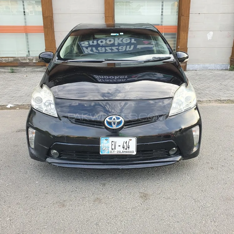 Toyota Prius 2014 for Sale in Lahore Image-1