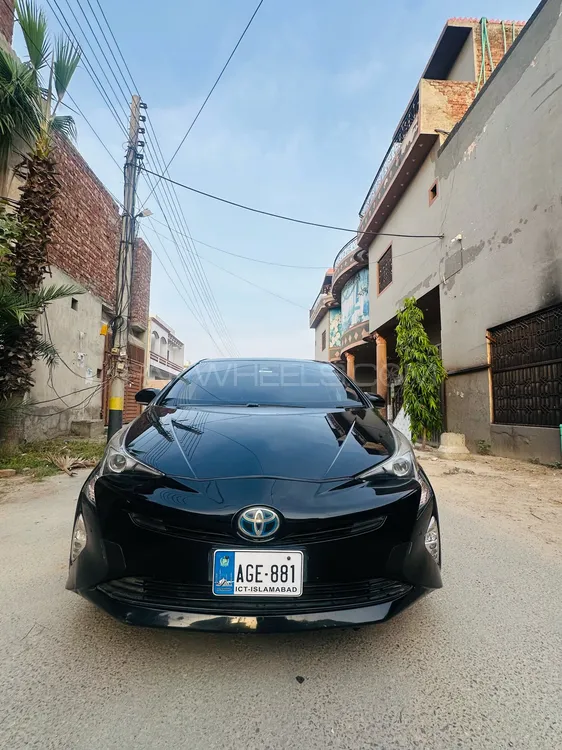 Toyota Prius 2016 for Sale in Lahore Image-1