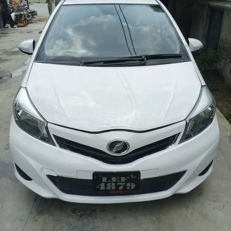 Toyota Vitz 2012 for Sale in Sialkot Image-1
