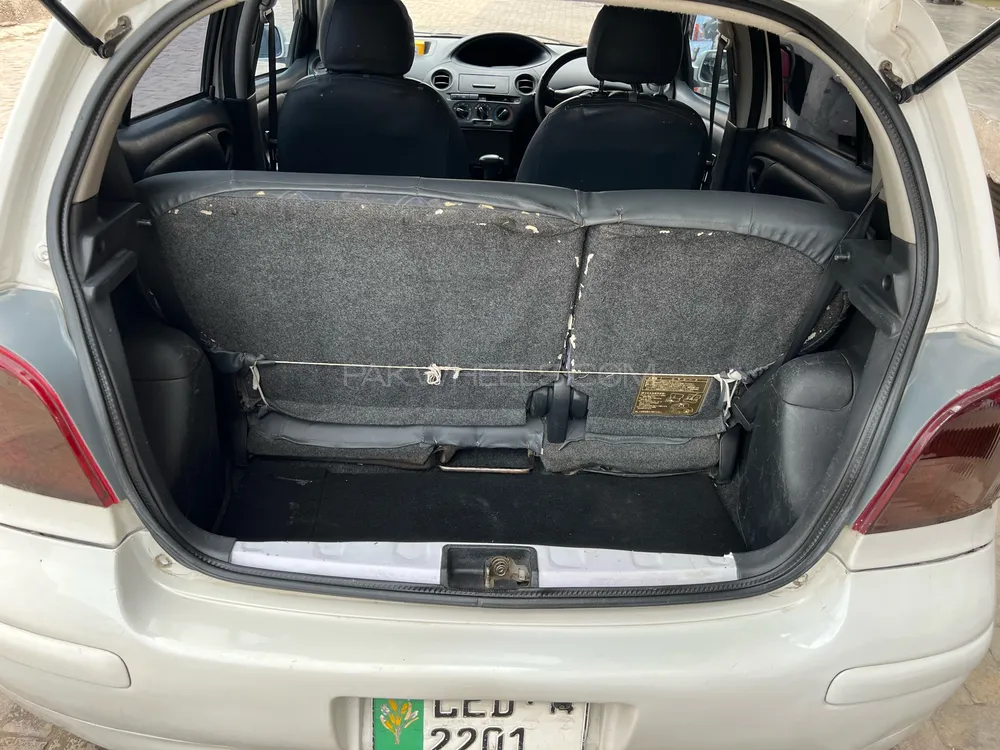 Toyota Vitz 2003 for Sale in Peshawar Image-1