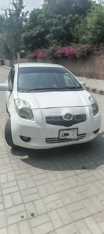 Toyota Vitz 2006 for Sale in Peshawar Image-1