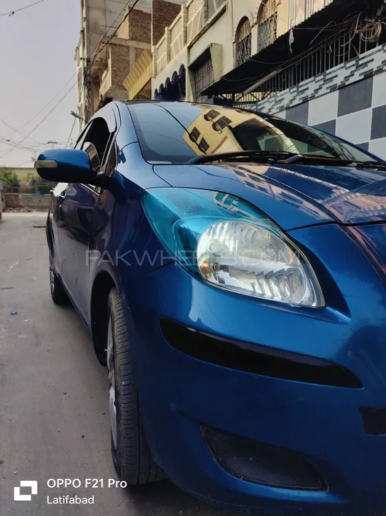 Toyota Vitz 2009 for Sale in Karachi Image-1