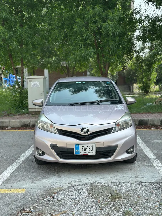 Toyota Vitz 2012 for Sale in Islamabad Image-1