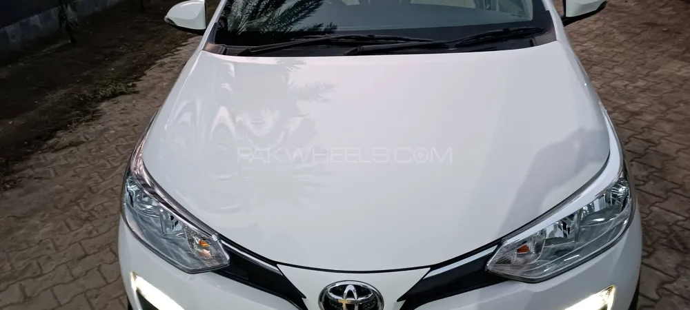 Toyota Yaris Sedan 2021 for Sale in Lahore Image-1