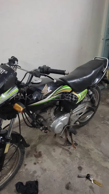 Honda CG 125 Deluxe 2015 for Sale Image-1