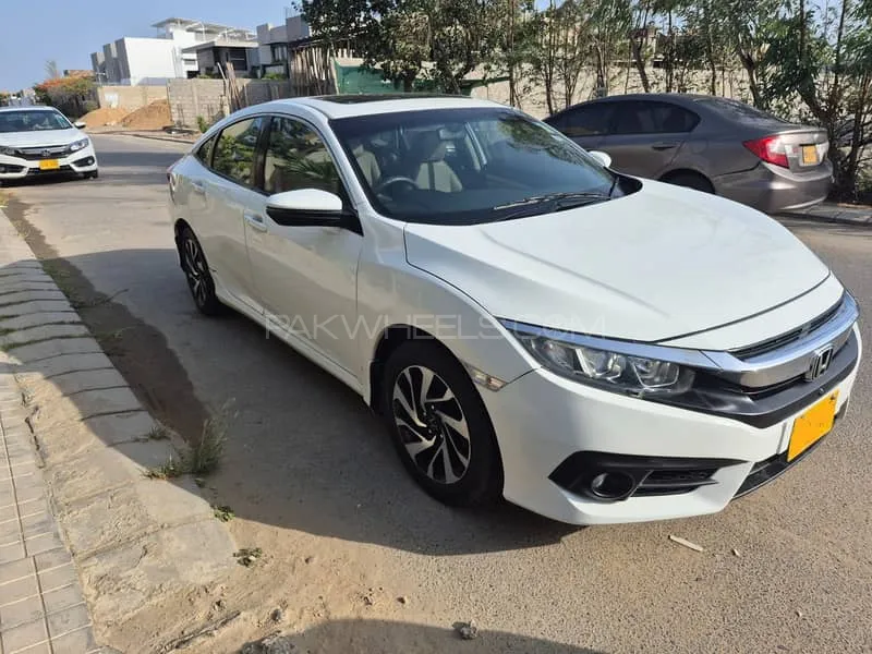 Honda Civic 2017 for Sale in Karachi Image-1