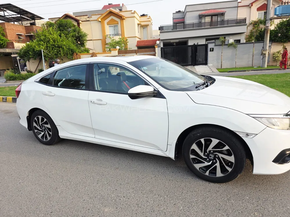 Honda Civic 2018 for Sale in Lahore Image-1