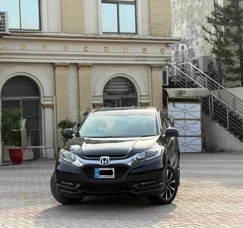 Honda Vezel 2016 for Sale in Islamabad Image-1