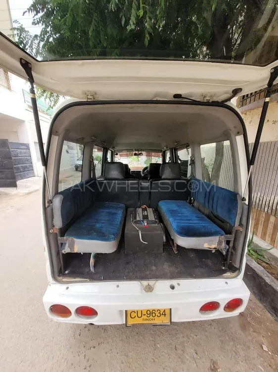 Nissan Clipper 2010 for Sale in Karachi Image-1