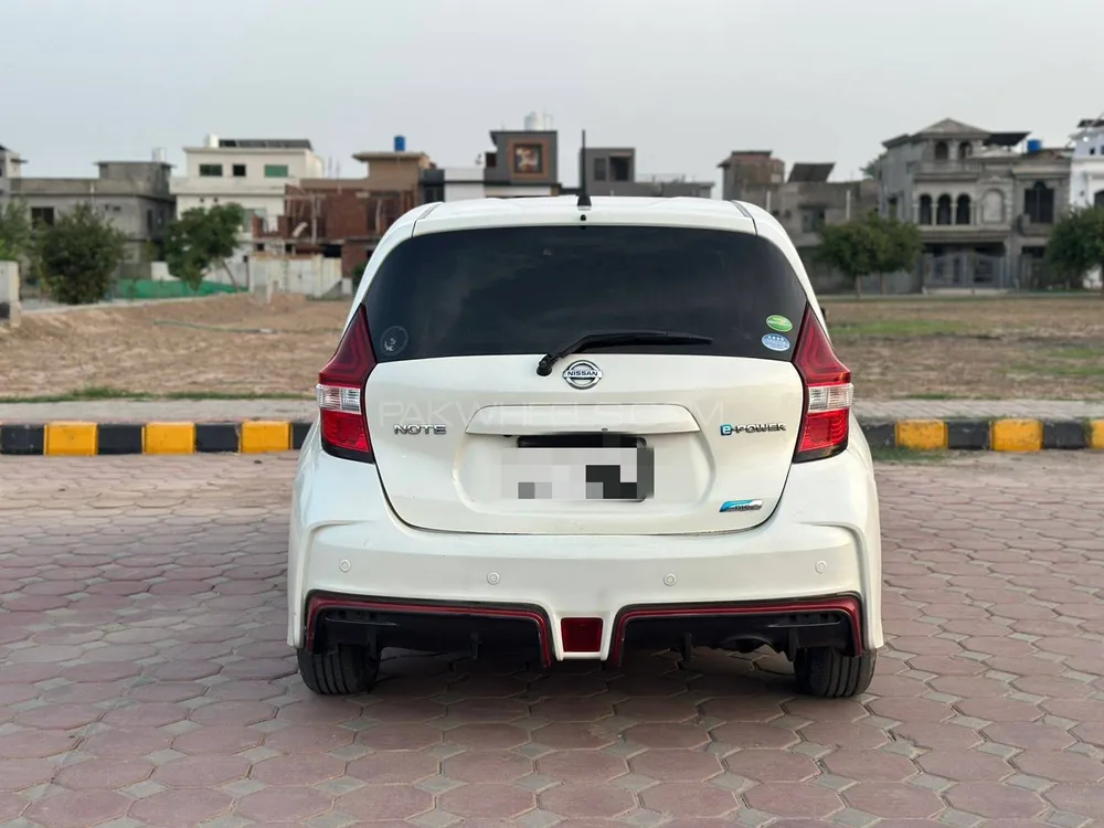 Nissan Note 2018 for Sale in Lahore Image-1