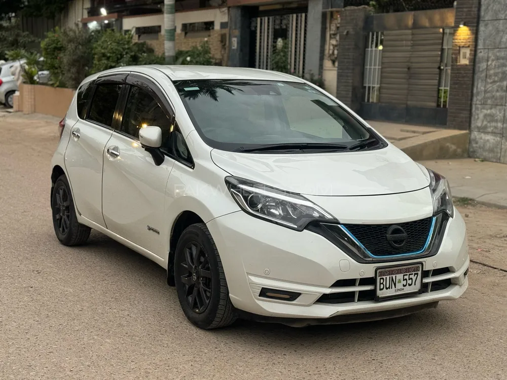 Nissan Note 2018 for Sale in Karachi Image-1