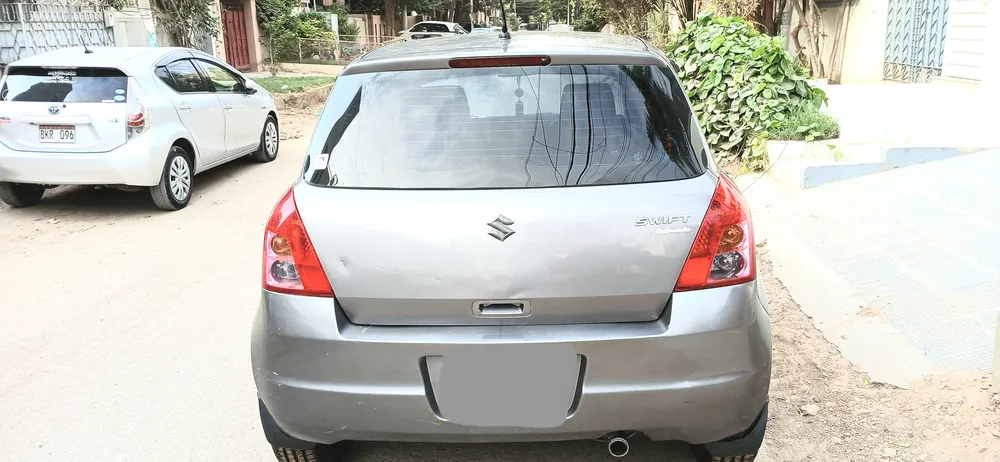 Suzuki Swift 2013 for Sale in Karachi Image-1