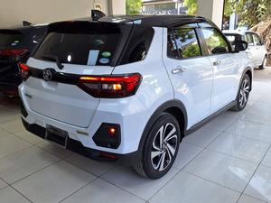 TOYOTA RAIZE 2020
4.5 GRADE
24K MILEAGE 
360 CAMERA 
ORIGINAL TV 
APPLE CAR PLAY 
VERIFIABLE AUCTION REPORT AVAILABLE 
FOR MORE DETAILS PLEASE CONTACT