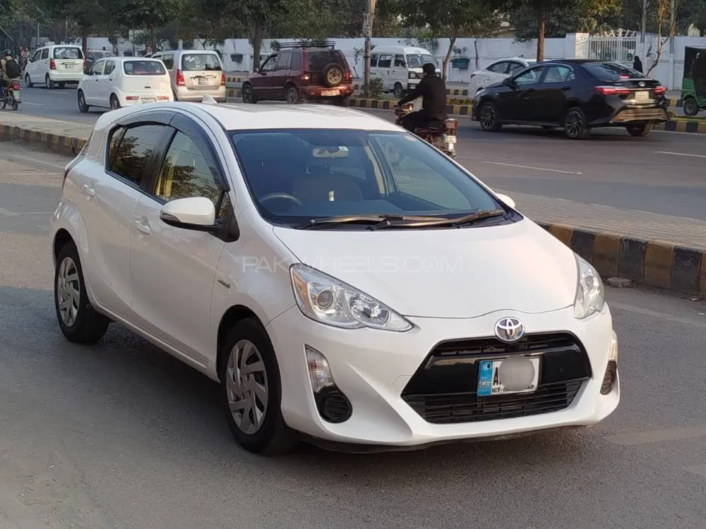 ٹویوٹا اکوا 2015 for Sale in لاہور Image-1