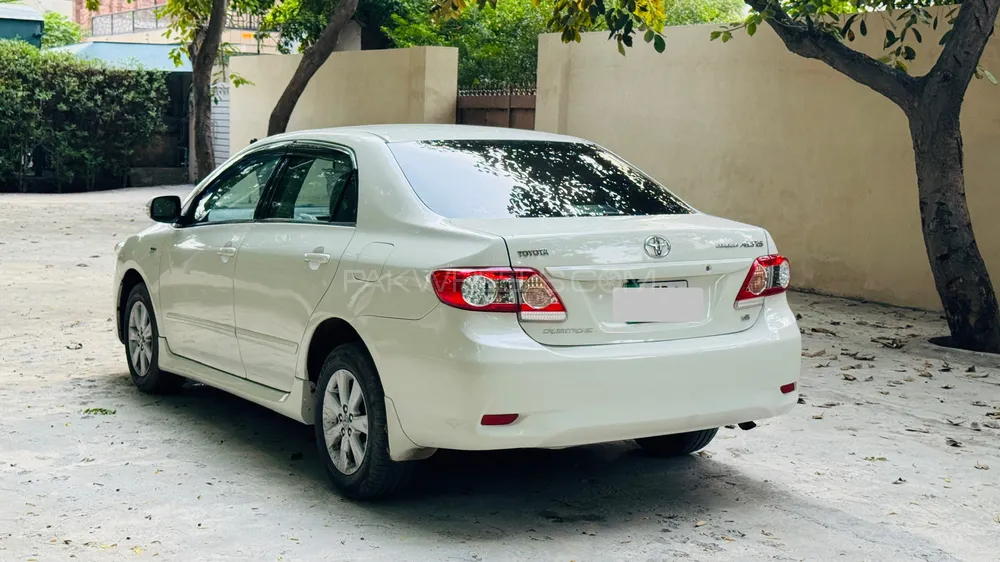 Toyota Corolla 2012 for Sale in Faisalabad Image-1