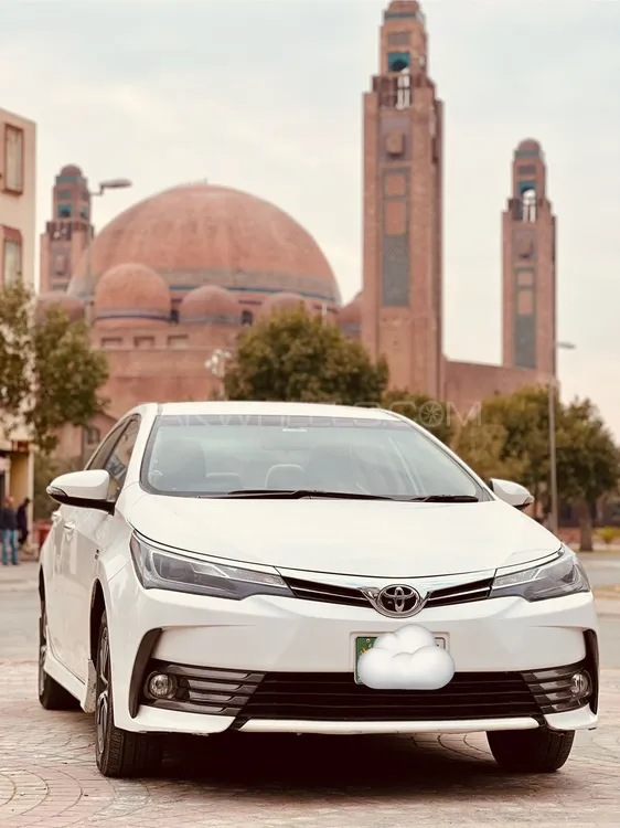 Toyota Corolla 2017 for Sale in Lahore Image-1