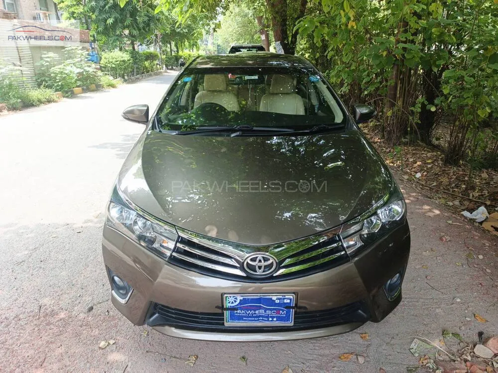 Toyota Corolla 2015 for Sale in Lahore Image-1