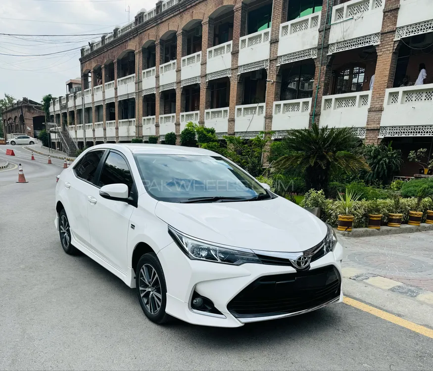 Toyota Corolla 2022 for Sale in Peshawar Image-1