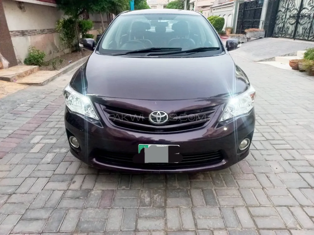 Toyota Corolla 2013 for Sale in Faisalabad Image-1
