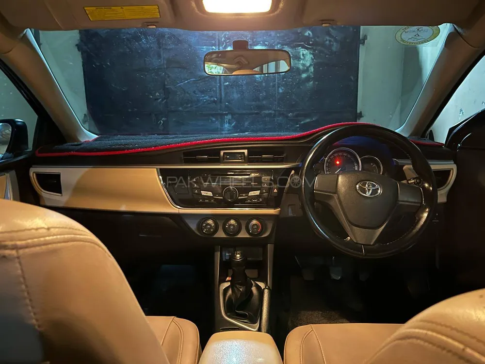 Toyota Corolla 2016 for Sale in Islamabad Image-1