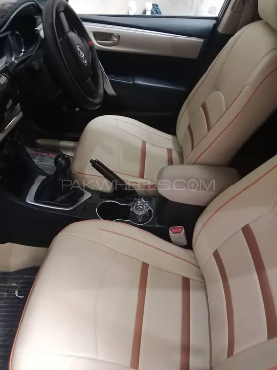 Toyota Corolla 2016 for Sale in Larkana Image-1