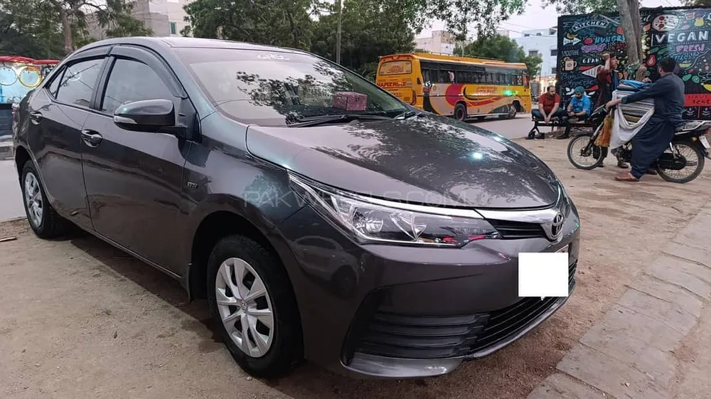 Toyota Corolla 2020 for Sale in Karachi Image-1