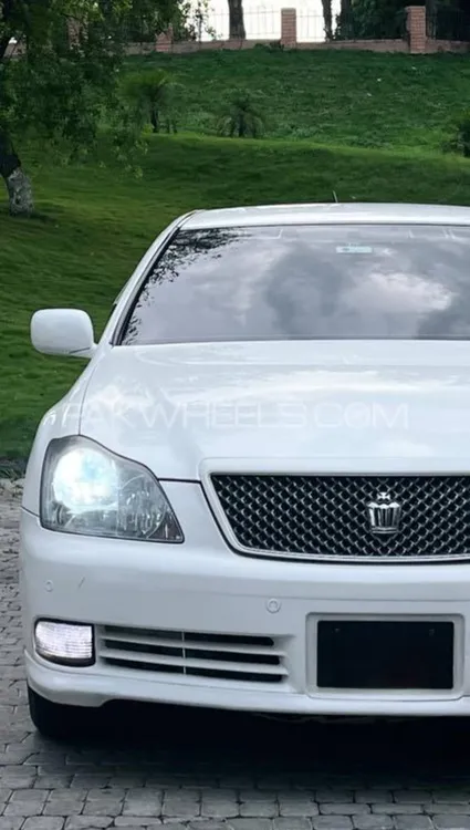 Toyota Crown 2004 for Sale in Hyderabad Image-1
