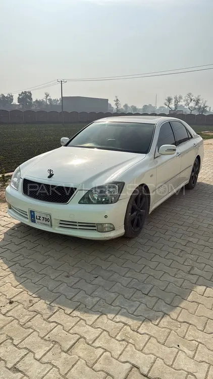 Toyota Crown 2004 for Sale in Mian Channu Image-1