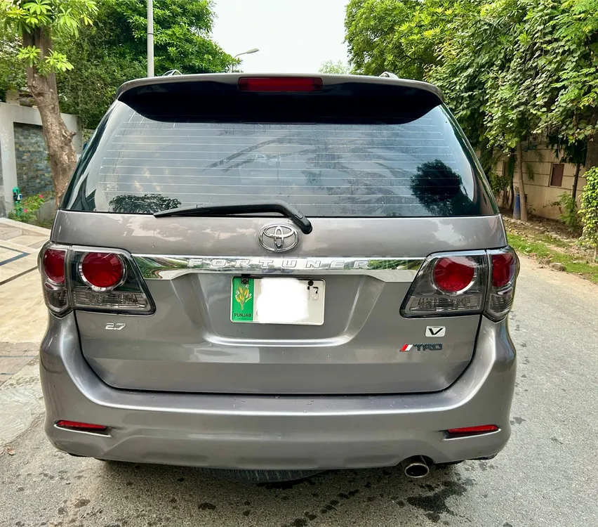 ٹویوٹا فورچیونر 2013 for Sale in لاہور Image-1