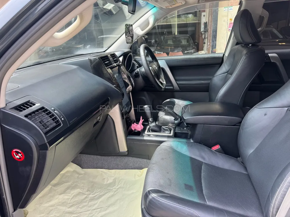 Toyota Prado 2011 for Sale in Lahore Toyota Prado 2011 for Sale in Lahore Image-8