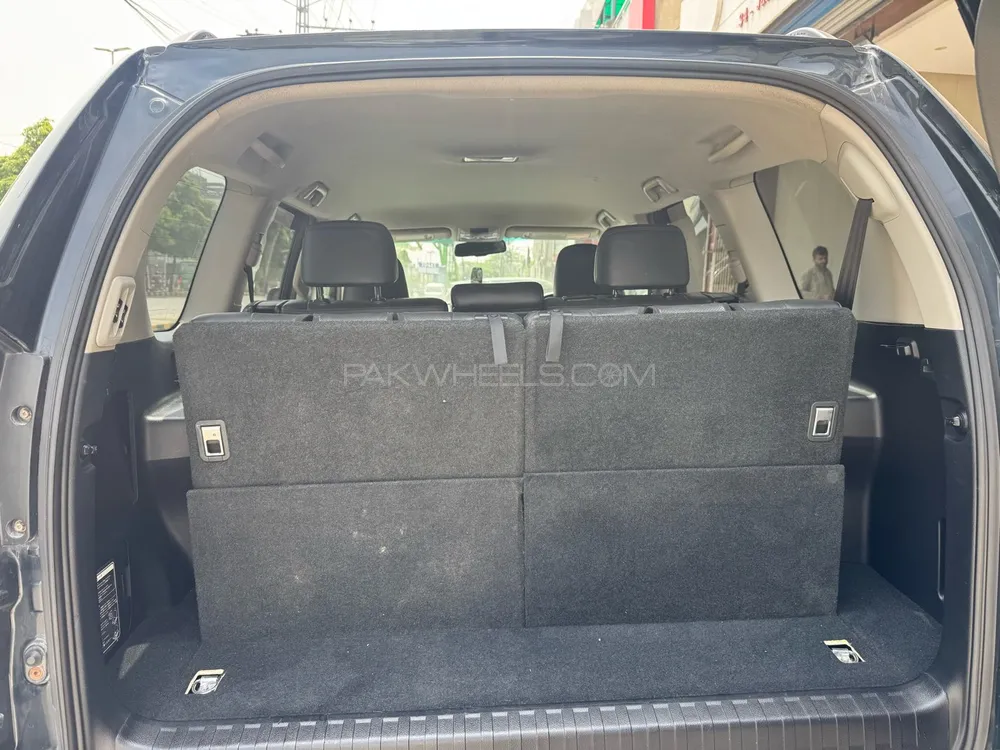 Toyota Prado 2011 for Sale in Lahore Toyota Prado 2011 for Sale in Lahore Image-10