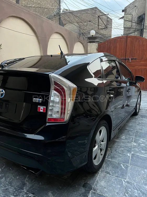 Toyota Prius 2013 for Sale in Islamabad Image-1