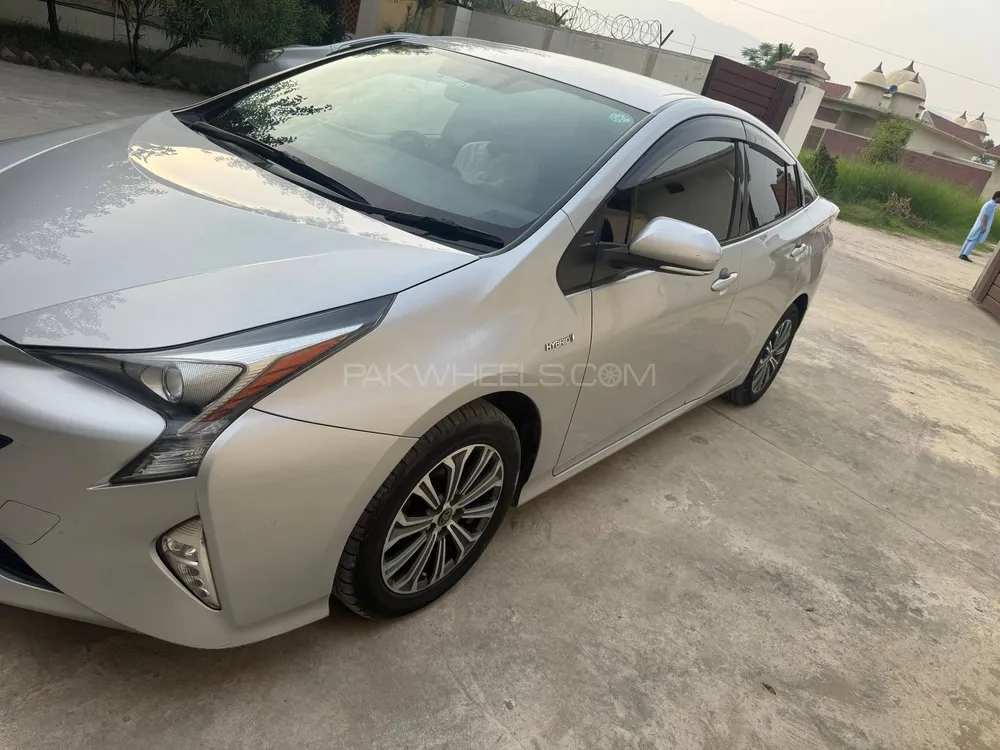 Toyota Prius 2018 for Sale in Peshawar Image-1