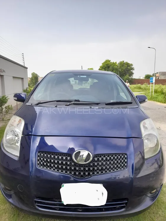 Toyota Vitz 2012 for Sale in Lahore Image-1