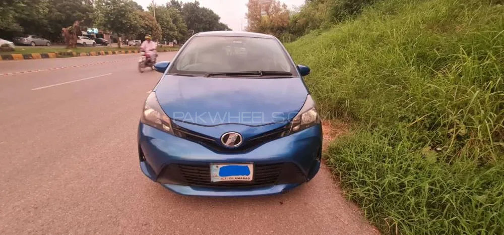 Toyota Vitz 2014 for Sale in Islamabad Image-1
