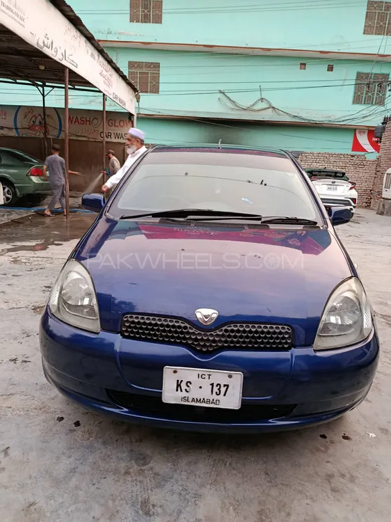 Toyota Vitz 2001 for Sale in Peshawar Image-1