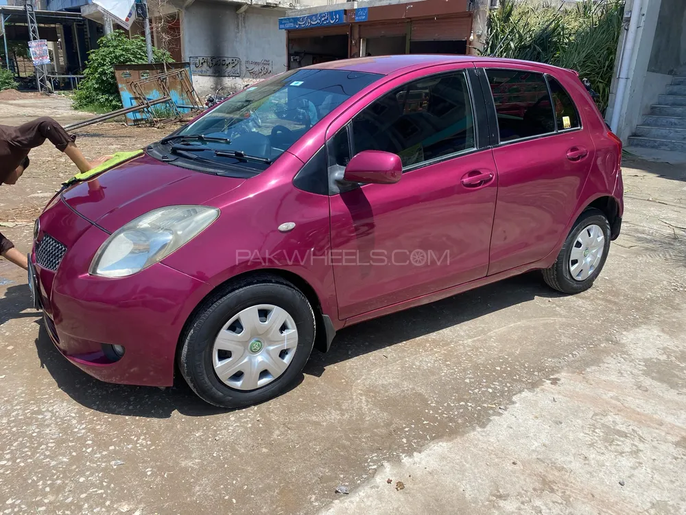 Toyota Vitz 2005 for Sale in Islamabad Image-1