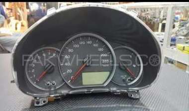 Toyota Vitz rpm meter Image-1
