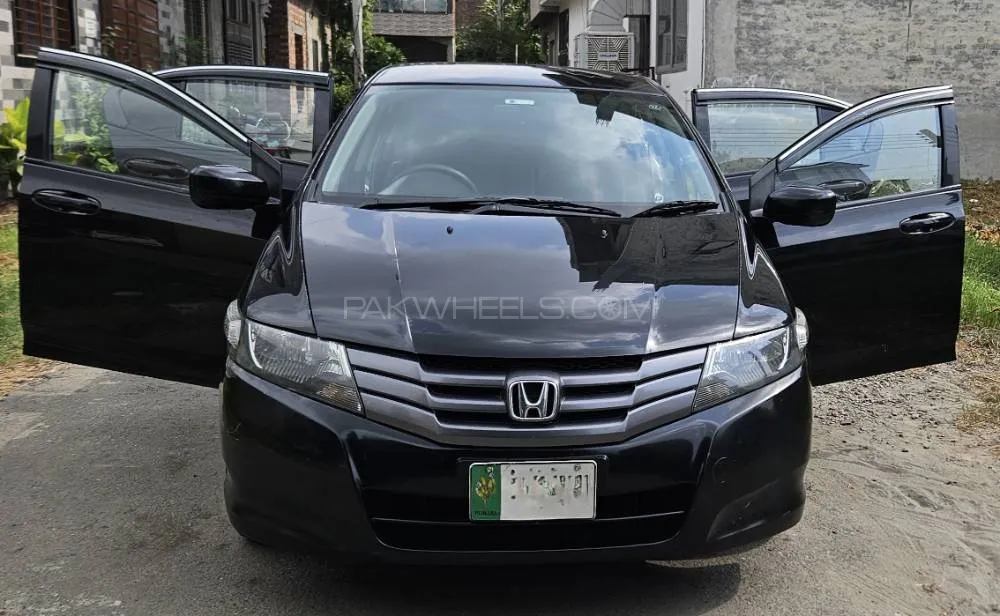 Honda City 2011 for Sale in Lahore Image-1